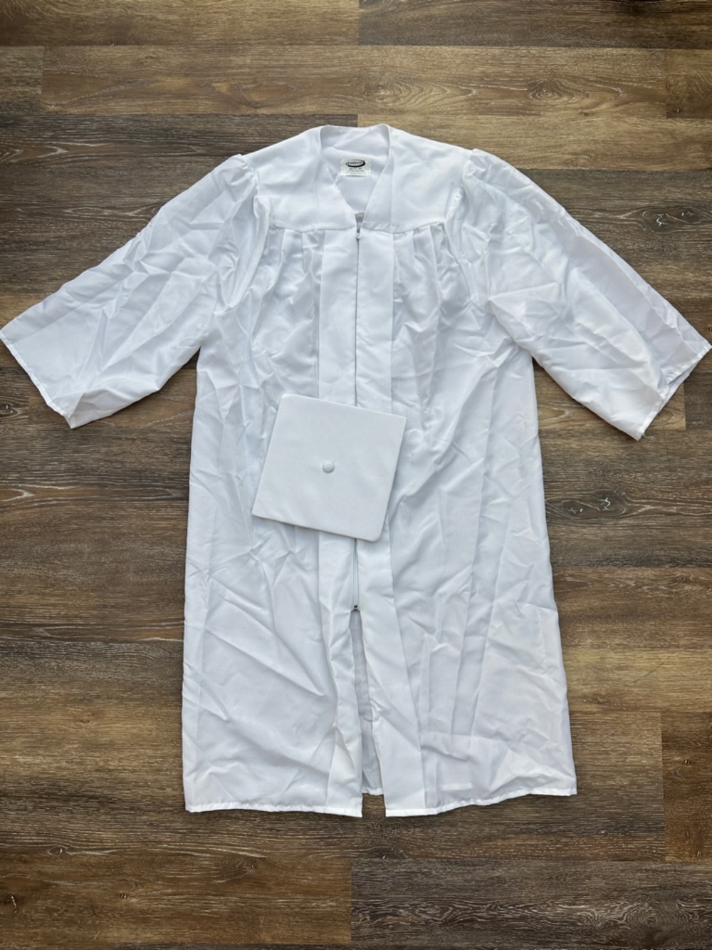 Jostens White Graduation Cap & Gown